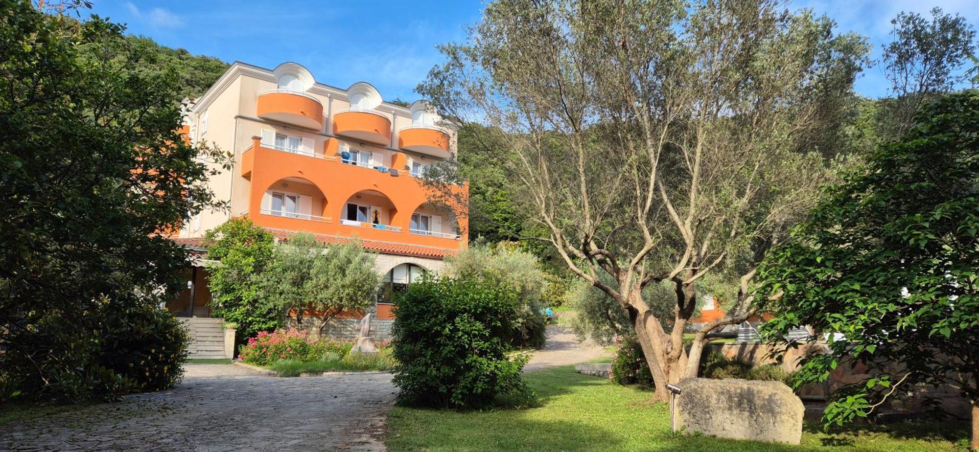 Hotel Carmen Krnica Bagian luar foto